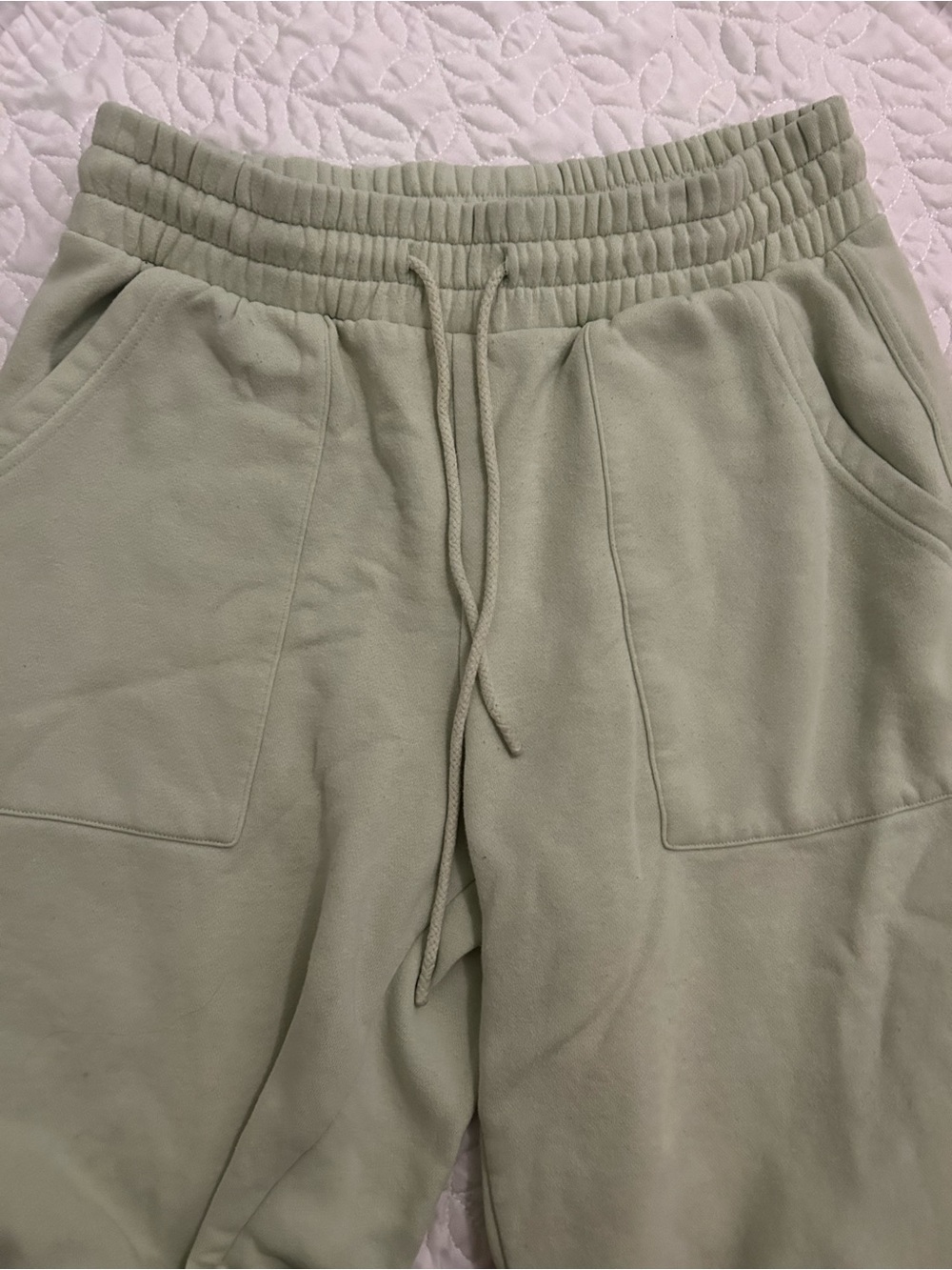 Universal thread green sweatpants